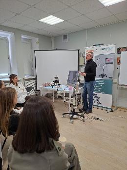 Прошел курс CERVIX PRO с использованием рабочей станции врача-гинеколога Leisegang на базе 3ML LED